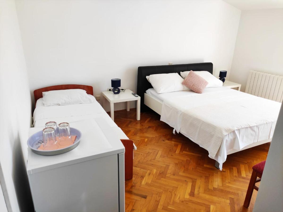 Guesthouse Varnica Kaštel Lukšić Eksteriør billede
