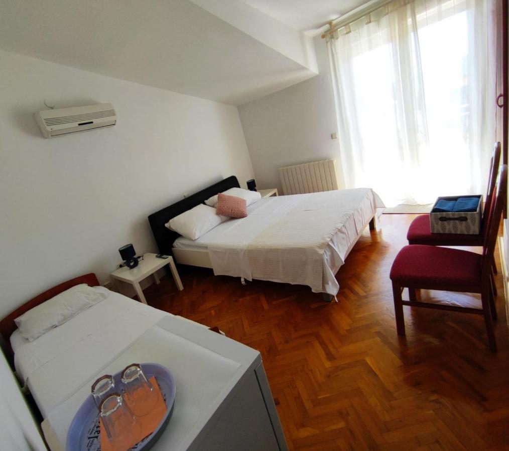 Guesthouse Varnica Kaštel Lukšić Eksteriør billede