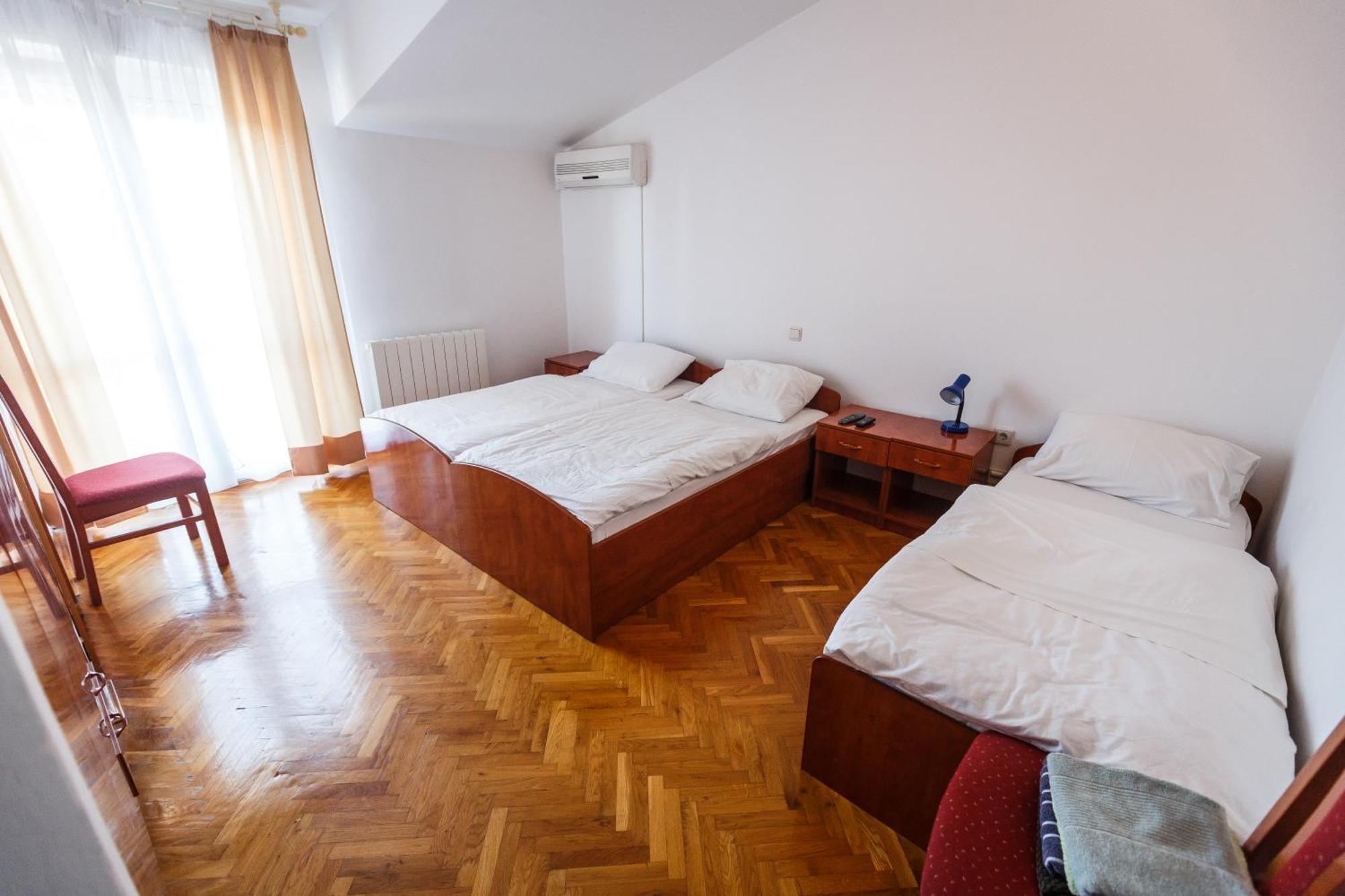 Guesthouse Varnica Kaštel Lukšić Eksteriør billede