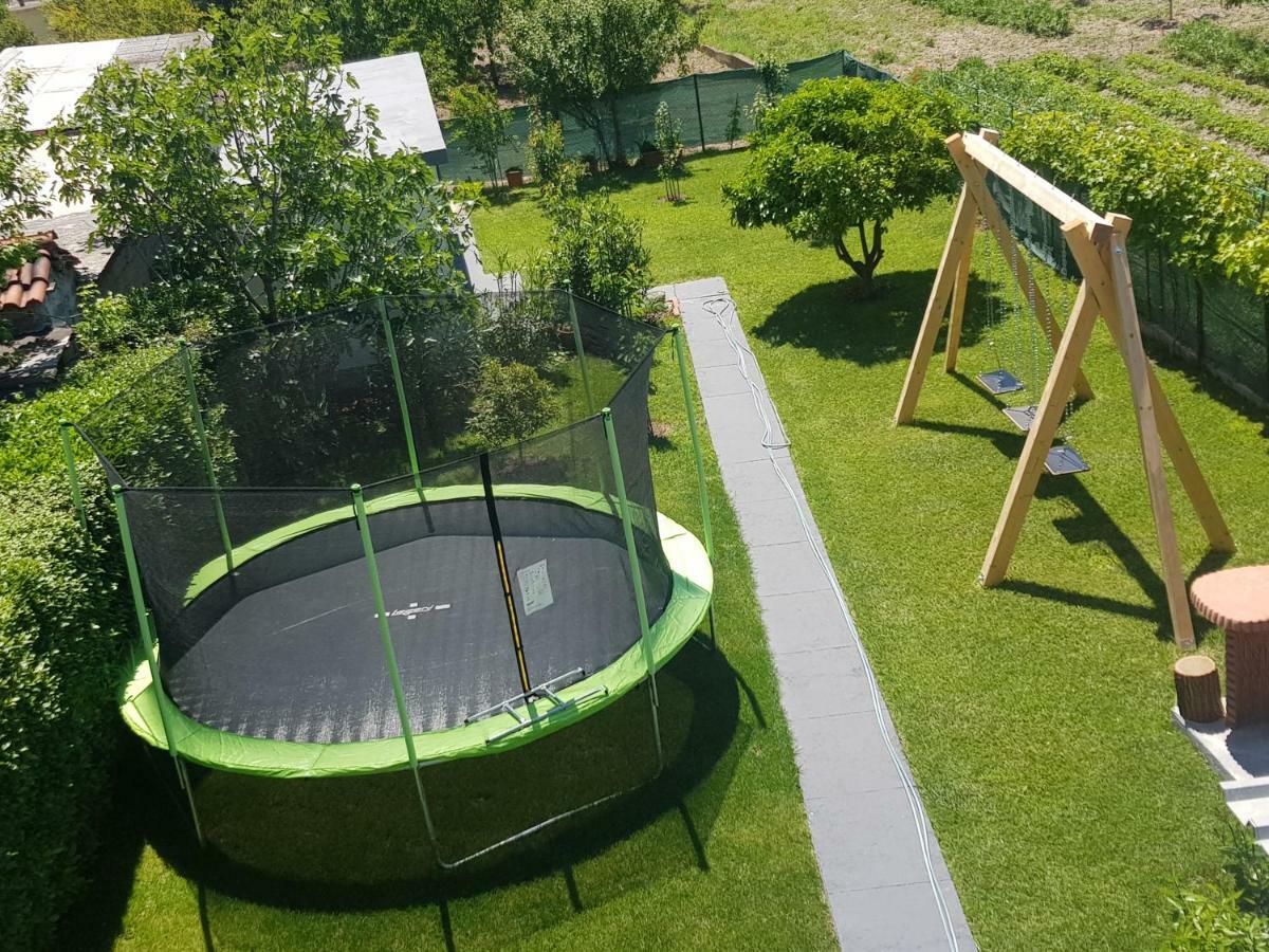 Guesthouse Varnica Kaštel Lukšić Eksteriør billede
